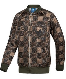 ���~��S18589